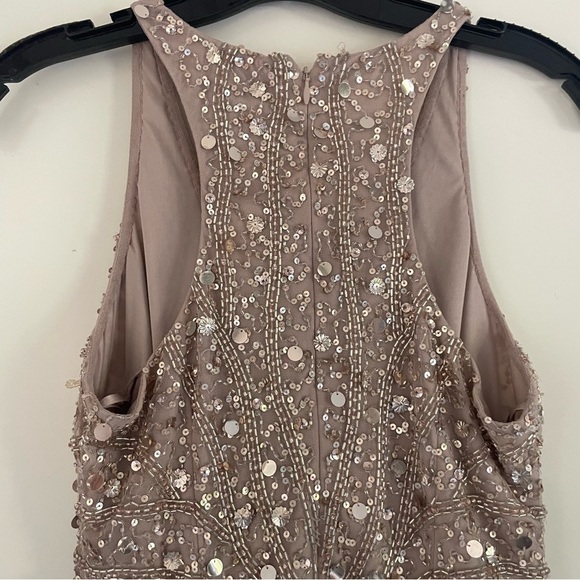 New! Aidan Mattox Taupe Sequin Halter V-neck Mini Dress Size 2 - 26760 - Picture 5 of 15